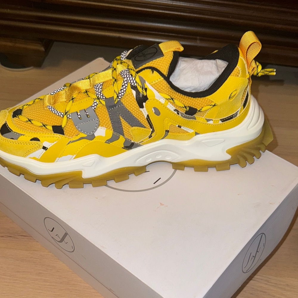 Yellow and Black Men's Sneakers - Picture 5 of 11